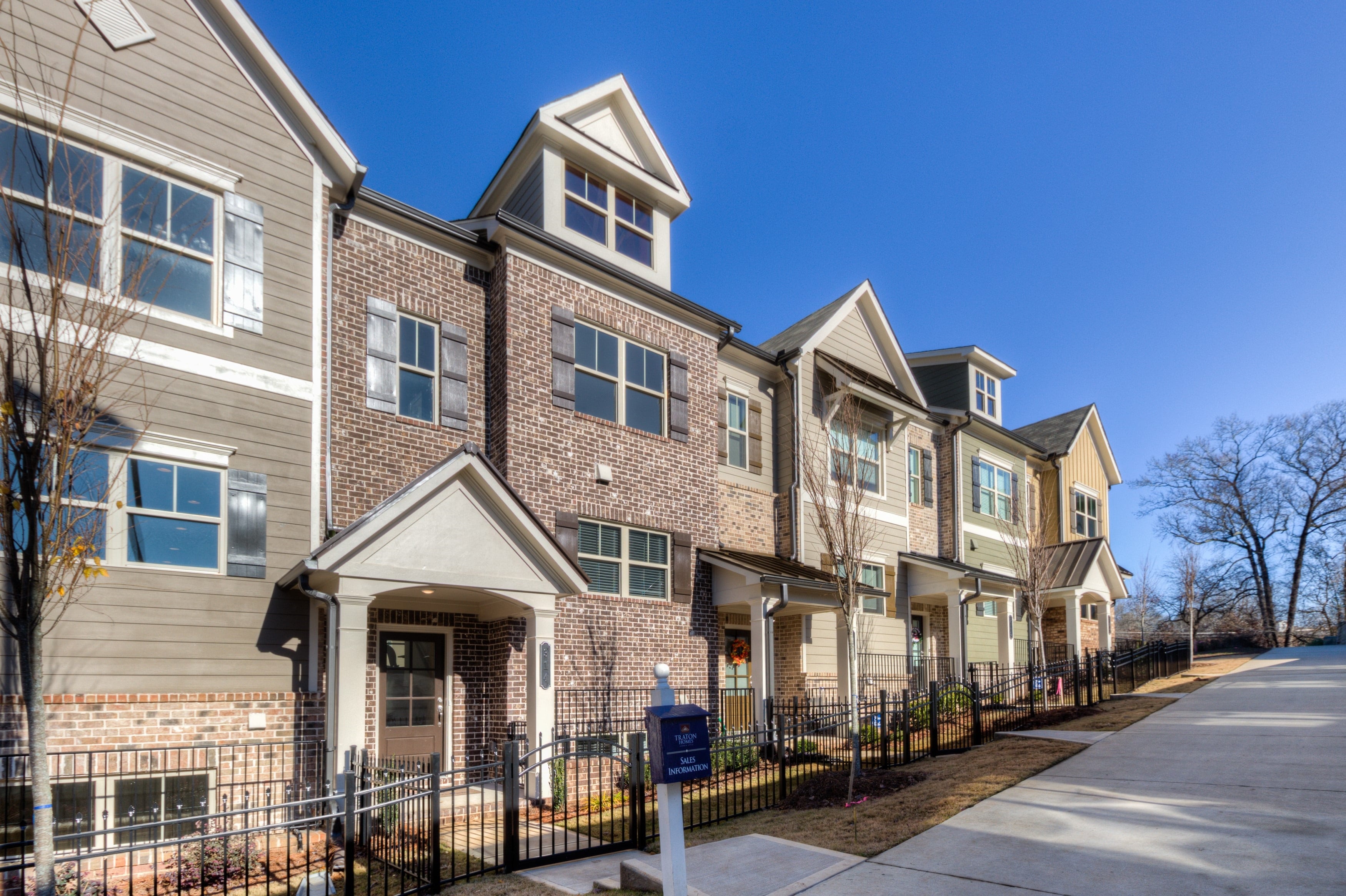 28 and Mill townhomes in downtown woodstock